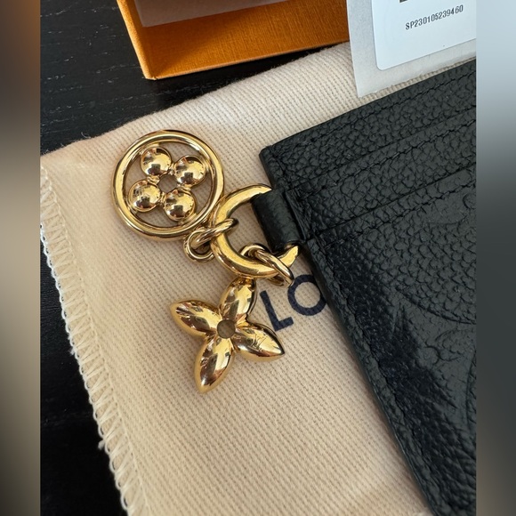 NWT Louis Vuitton card holder! Black empriente leather!! 🖤 - Picture 3 of 10